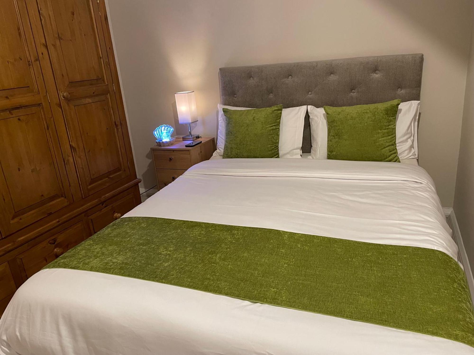 Cozy Private Room In A Beautiful Accommodation Close To Орпингтън Екстериор снимка